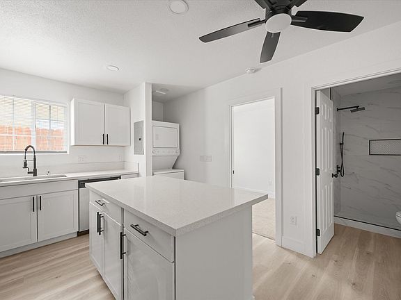 4th image of 623 N 10th St #C
