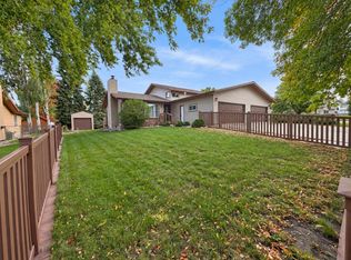 1121 27th St N, Mandan, ND 58554