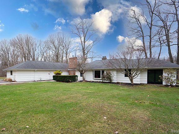 3rd image of 1530 S Baldwin Rd