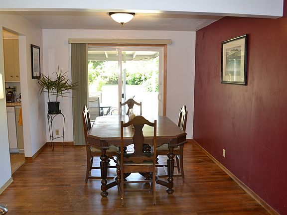 2nd image of 6417 NE 47th St