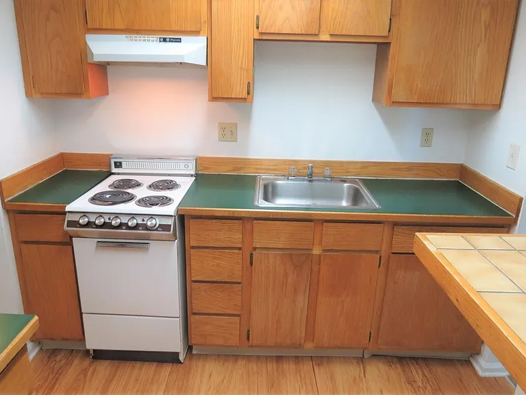 2156 Grove Cir W #5 — Photo 13