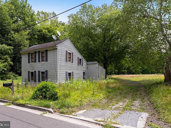 2nd image of 441 S Pennsville Auburn Rd