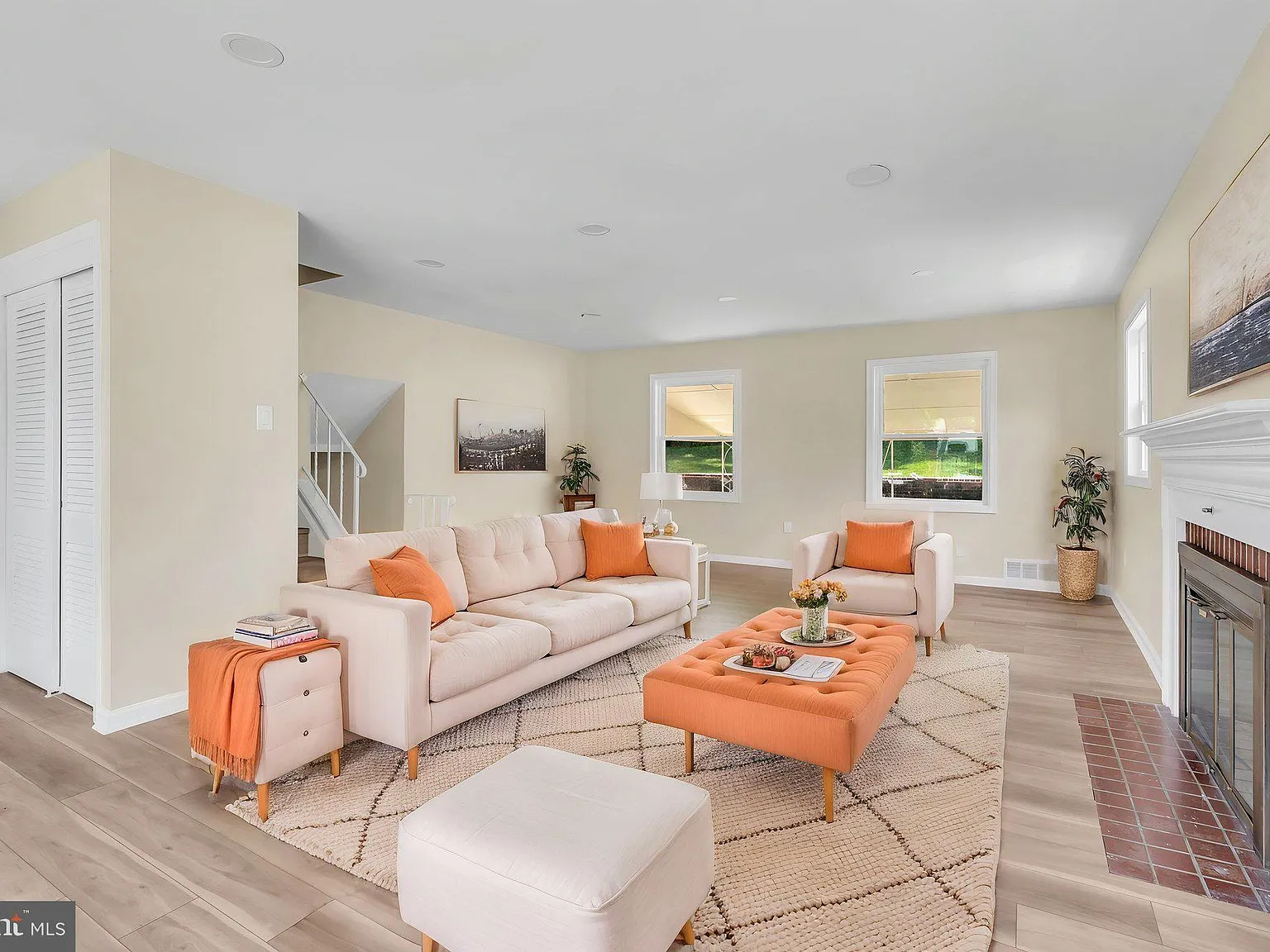4 bed, 2.0 bath, 2118 sqft, $3,500 — Photo 4