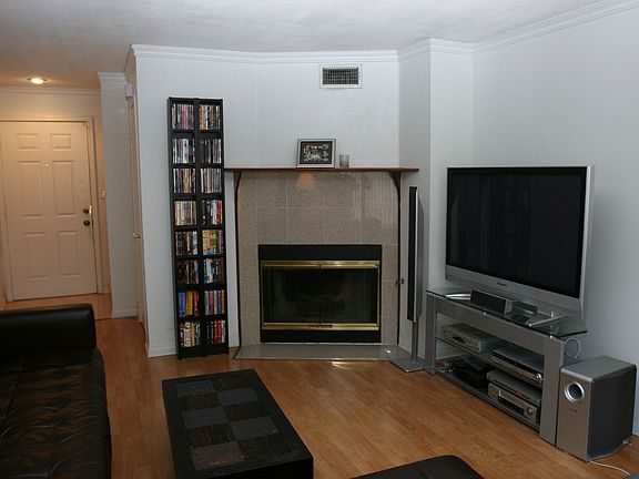 5th image of 2359 Mira Vista Ave Unit D