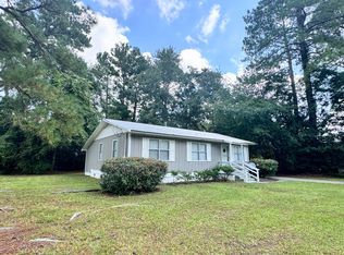 313 Pine Needle Rd, Walterboro, SC 29488