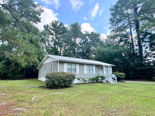 313 Pine Needle Rd, Walterboro, SC 29488