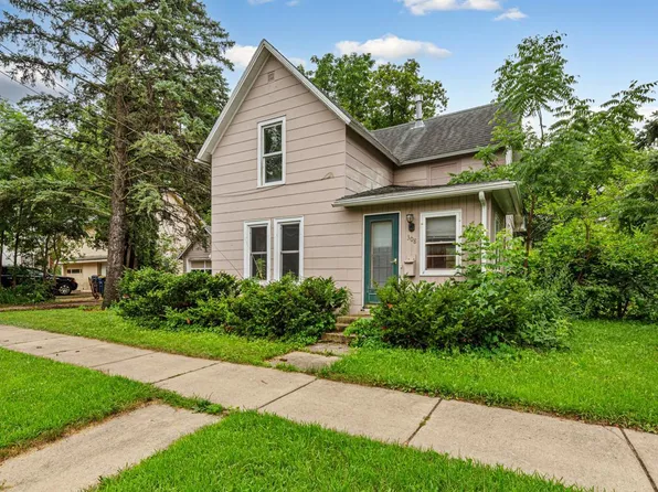 308 7th St E, Northfield, MN 55057