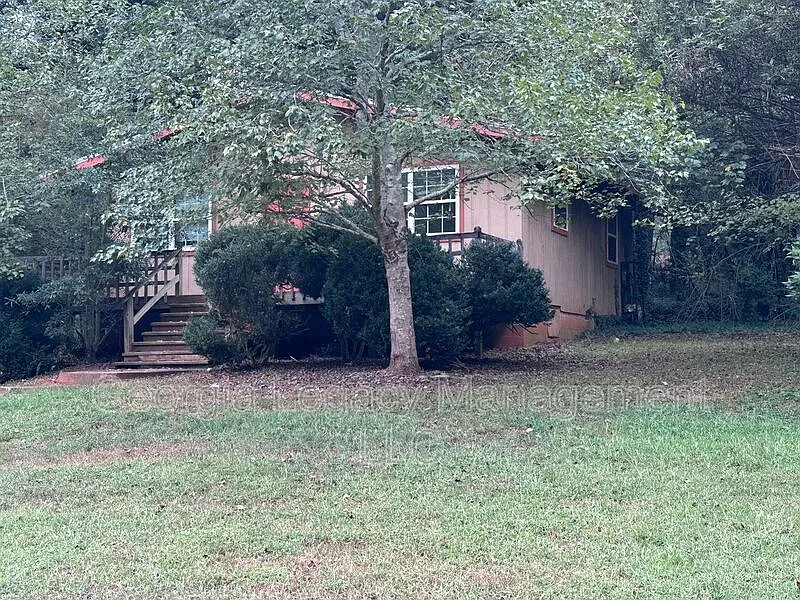 2 bed, 1.0 bath, 1000 sqft, $1,200 — Photo 2