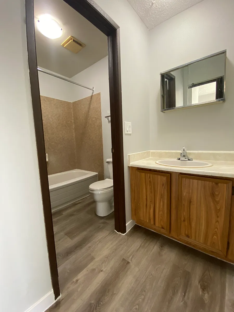 Building Photo - 7235 101st Ave NW #205