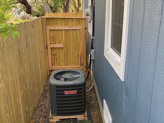2nd image of 12716 NE 37th St