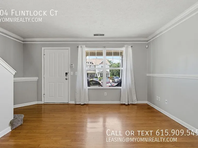 704 Courtney Ct — Photo 22