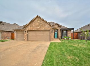 11721 SW 15th Ter, Yukon, OK 73099