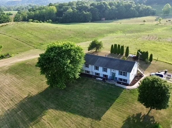 45415 Carr Rd, Coolville, OH 45723