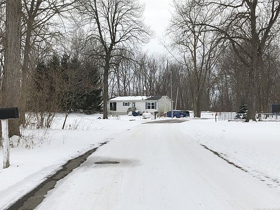 5th image of 120 Woodland Trl