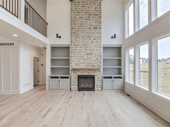 5th image of 1751 Windmill Ct
