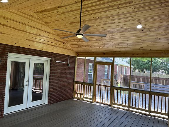3rd image of 1097 Wedgewood Dr