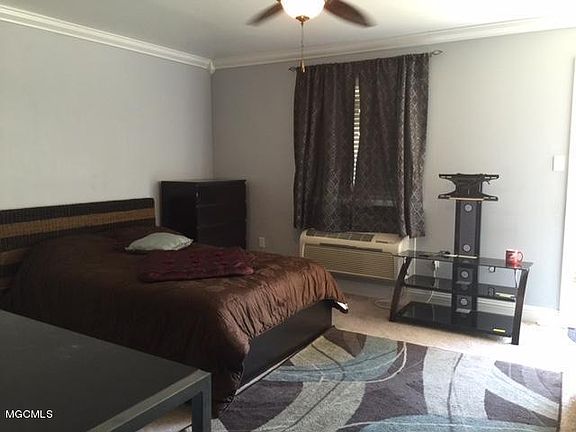 3rd image of 1664 Beach Blvd #32