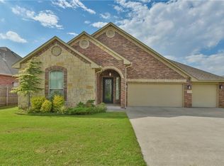 3102 Timber Shadows Dr, Norman, OK 73069