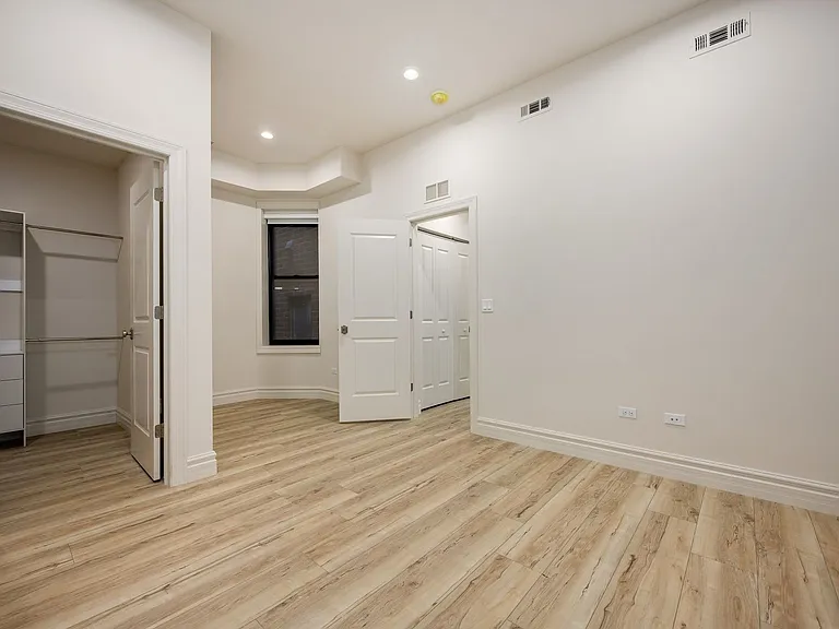 1710 W Belmont Ave #102 — Photo 10
