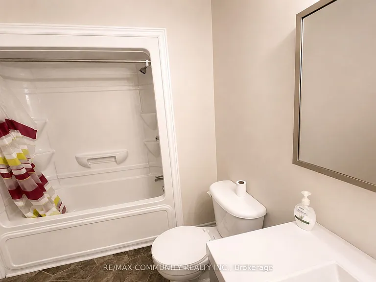 24 Sunshine Ln — Photo 13