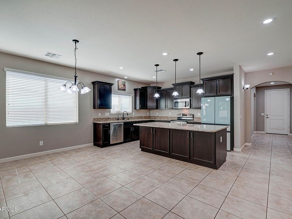 1st image of 772 W SILVER REEF Drive