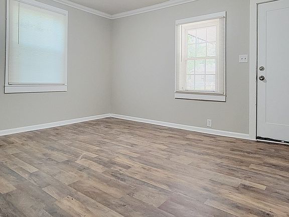 4th image of 916 Wilmington Ave