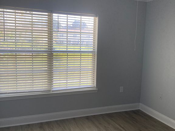 2nd image of 729 Majestic Dr