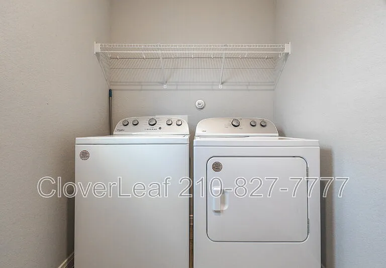 524 Willow Valley St — Photo 10