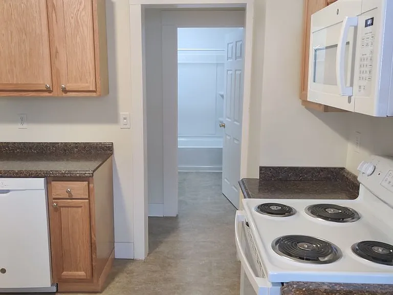 256 White St — Photo 11