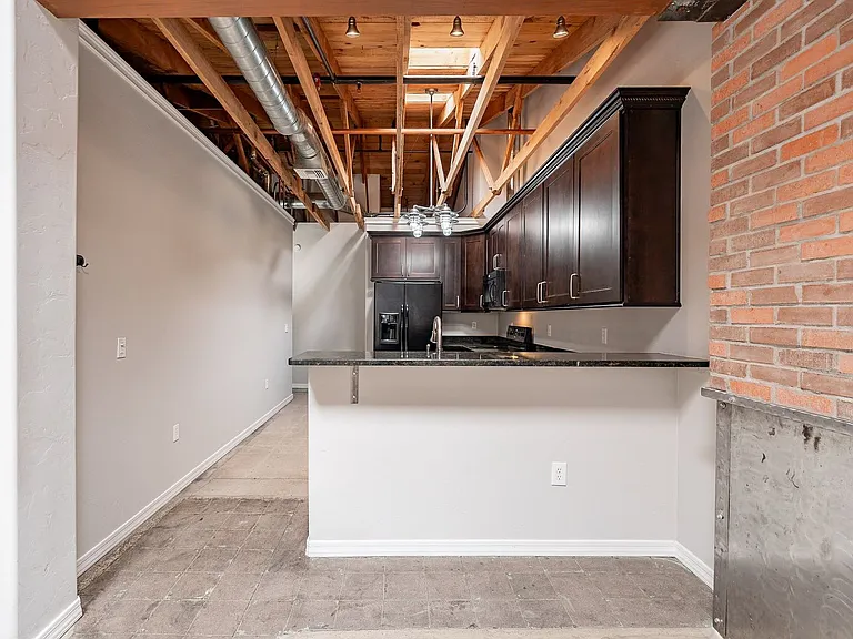 222 S. Cherry Ave. — Photo 10