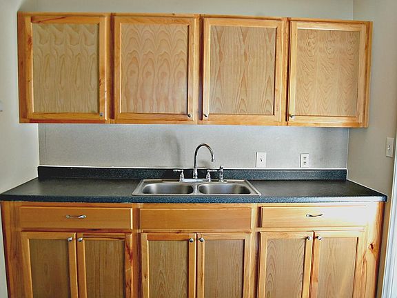 5th image of 707 Devon Dr