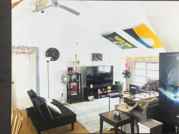 2965 N Maryland Ave #2, Milwaukee, WI 53211