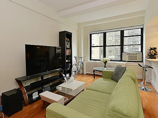 Rented by Cooper & Cooper Real Estate | media 14