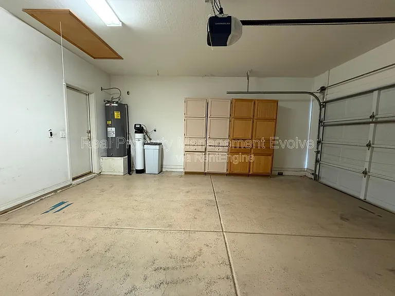 3646 N Katmai — Photo 34