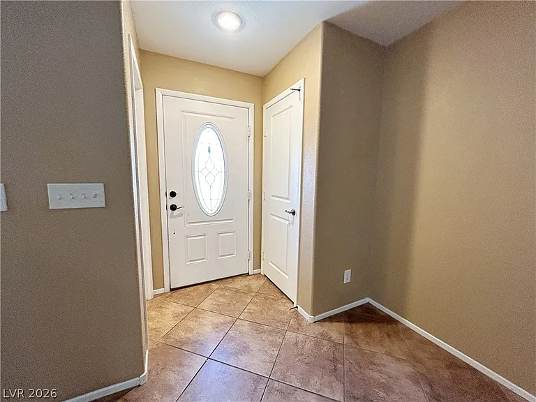 742 Iron Bridge St — Photo 3