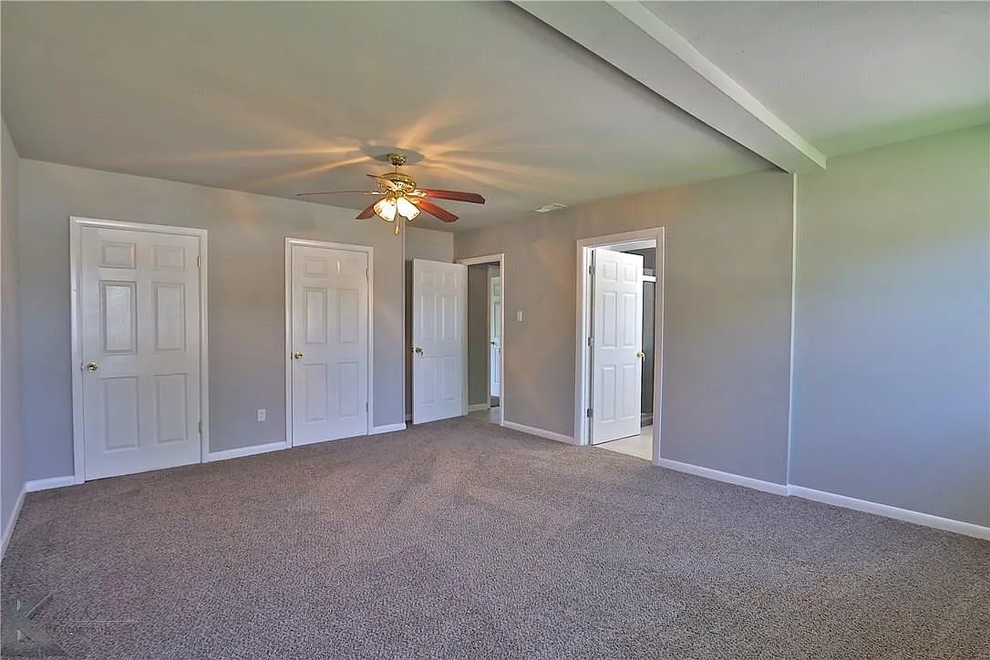 4 bed, 1770 sqft, $2,950 — Photo 4