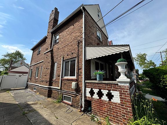 3rd image of 13322 228th St
