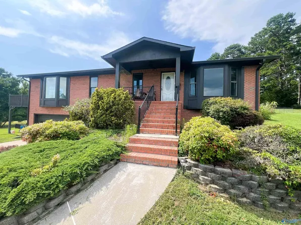 2006 McClain Cir, Gadsden, AL 35901