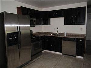 4th image of 792 Crowden Dr