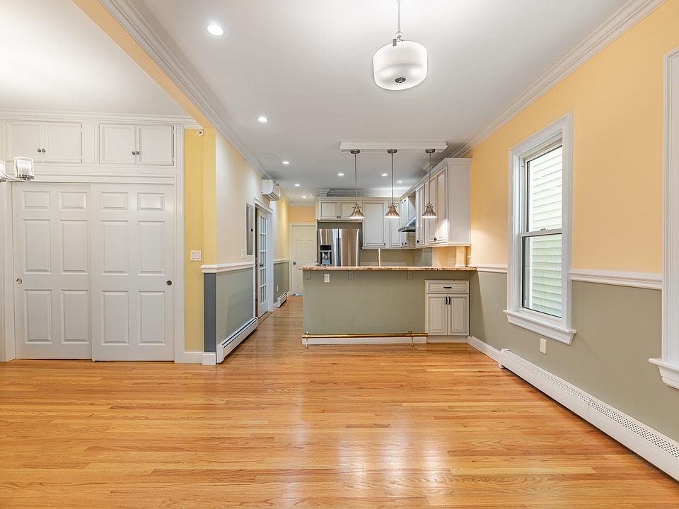 1st image of 96 Webster St APT 2