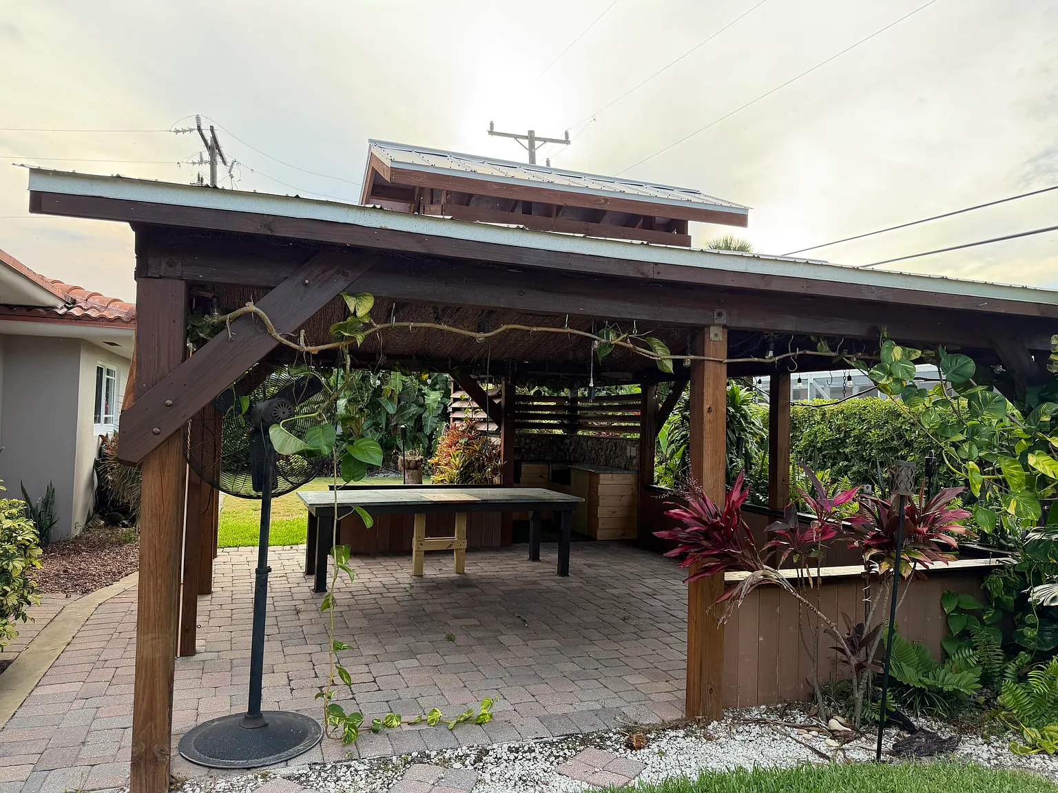 2 bed, 2.0 bath, 1640 sqft, $7,000 — Photo 3