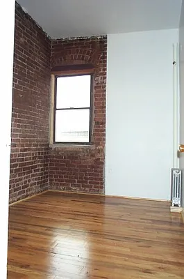 Rented by Tower Brokerage | media 42