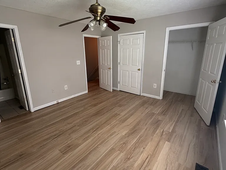 12 Point Place Dr — Photo 12