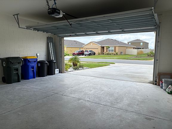 4th image of 1265 Valley View Ave
