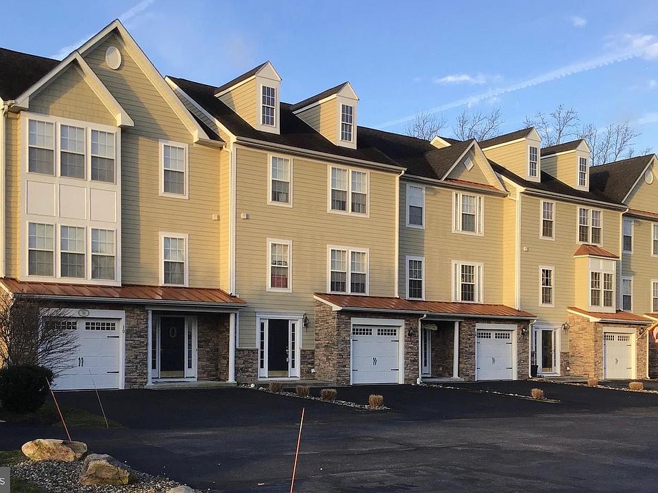 1st image of 12 Keel Ln #8