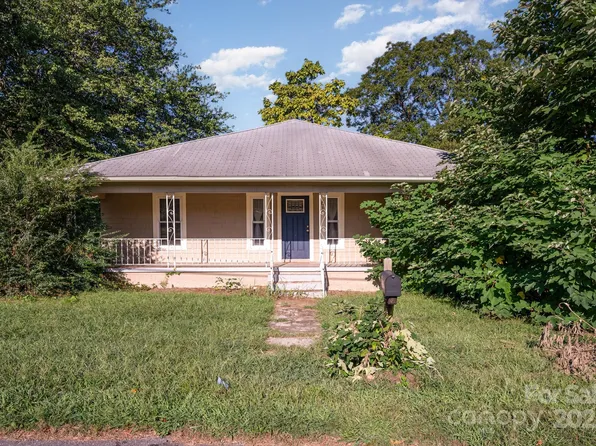 61 27th St NW, Hickory, NC 28601