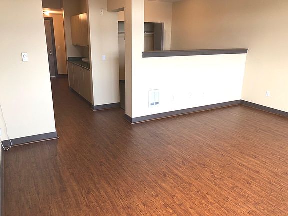 5th image of 10708 Main St APT 518