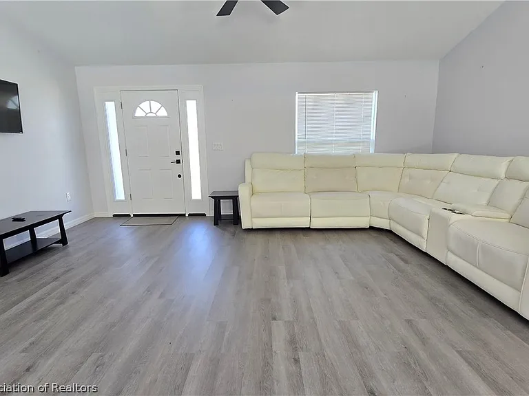 1870 N Zenith Rd — Photo 11
