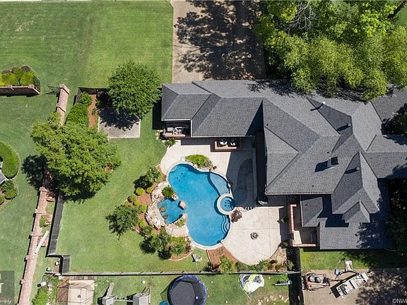 2nd image of 2902 Chardonnay Cir