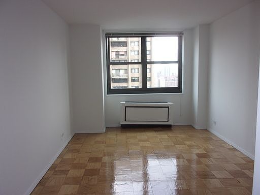 1st image of 200 E 72nd St APT 21M